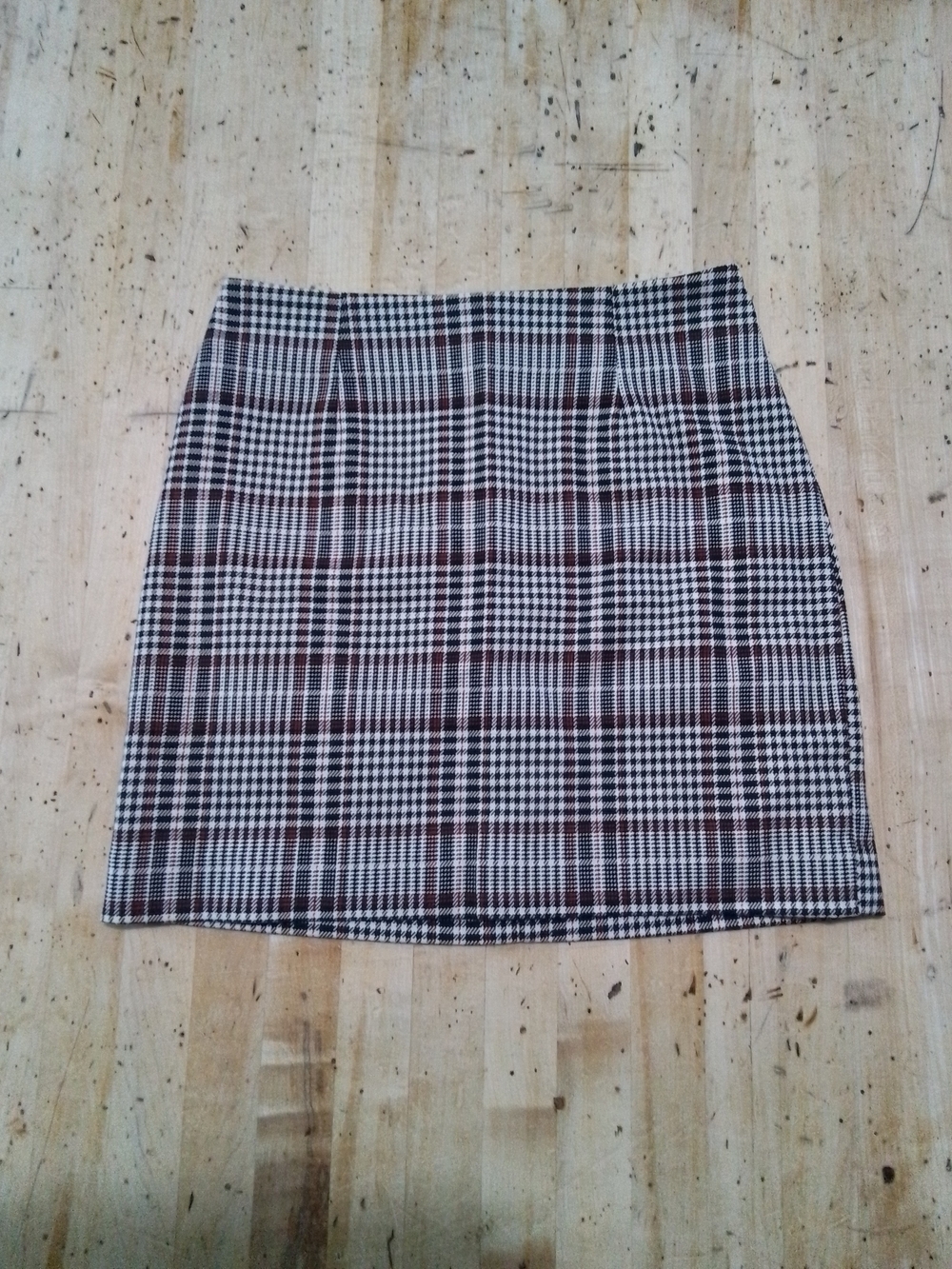 H&M Plaid Mini Skirt in Black, White & Ruse Herringbone Size 4